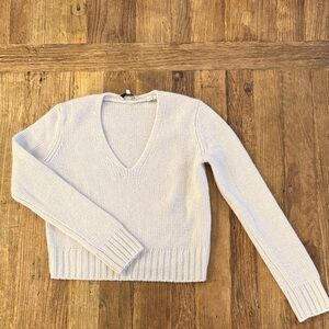 Vince 100% Cashmere Light Gray V neck Sweater XS